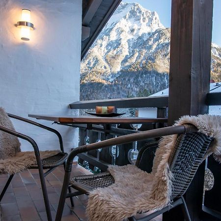 Ferienhaus Zauberberg - Magie Der Alpen - By Loewenherz Mittenwald Luaran gambar