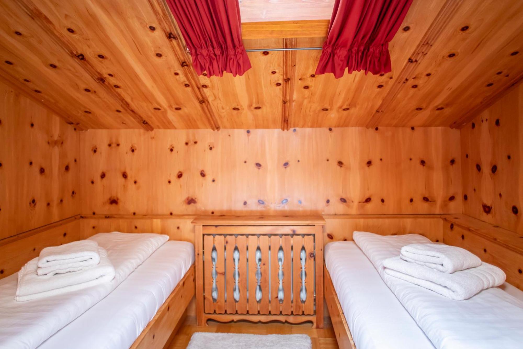 Ferienhaus Zauberberg - Magie Der Alpen - By Loewenherz Mittenwald Luaran gambar